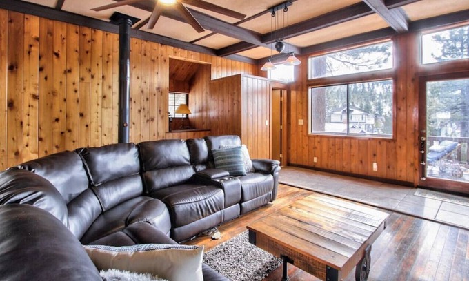 Boulder Bay House | Eagles Landing in Boulder Bay w/BBQ & fireplace
