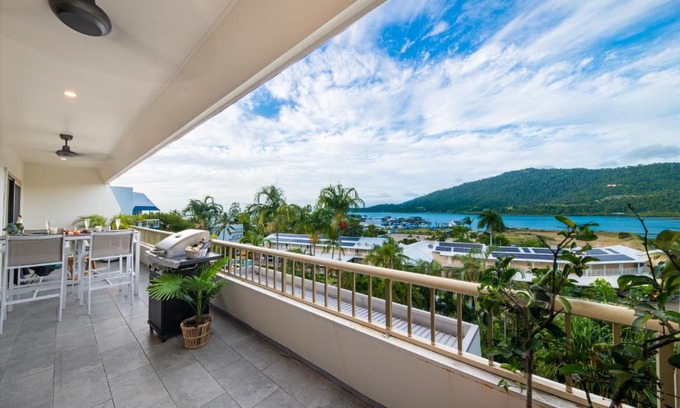 Airlie Beach Apartment | Eagles Nest On Airlie
