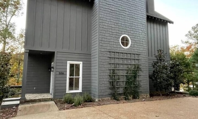 Crane Hill House | Easiest Steps to Private Dock on Serene Cove ~ 3 Primary Suites Plus 7 Twin Beds