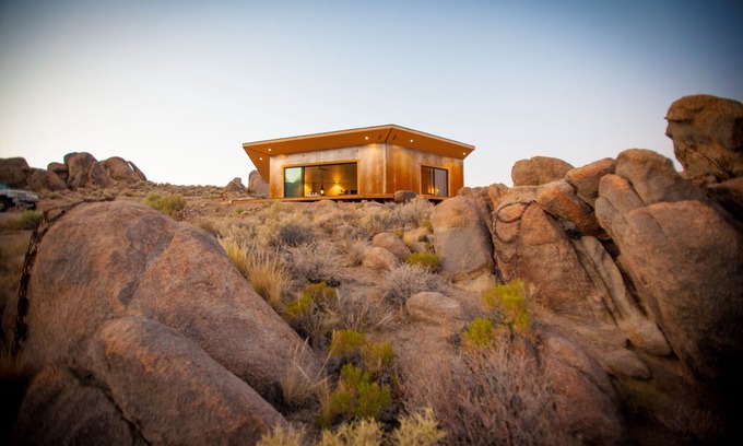 Lone Pine House | East Wind, unique house with majestic views