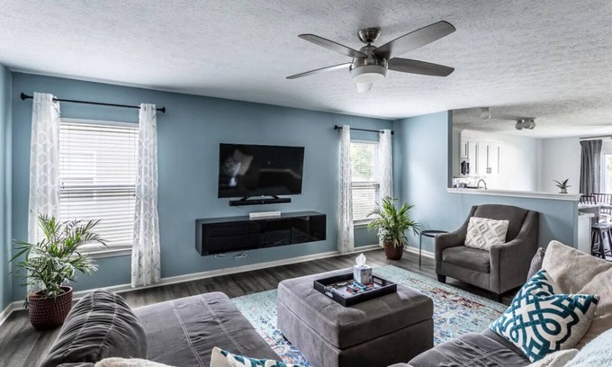 Noblesville House | Easy Living @ Noblesville Near Ruoff Center & Grand Park