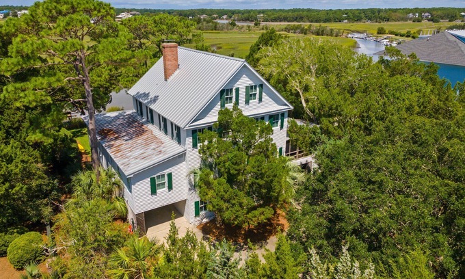 Debordieu Colony House | Eclectic Creek Front Retreat