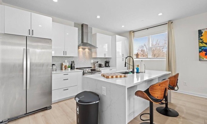 North Charlotte Apartment | Eclectic Room w/Bath in Charlotte near Truist