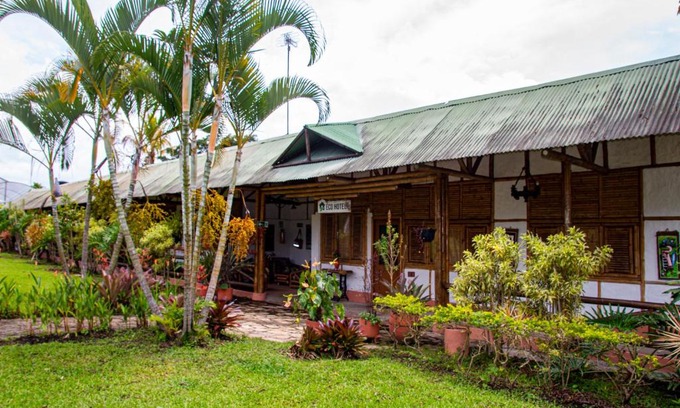 Chinauta Hotel | ECO HOTEL BOUTIQUE en Ecoparque Chinauta, PISCINA, GRANJA, JUEGOS