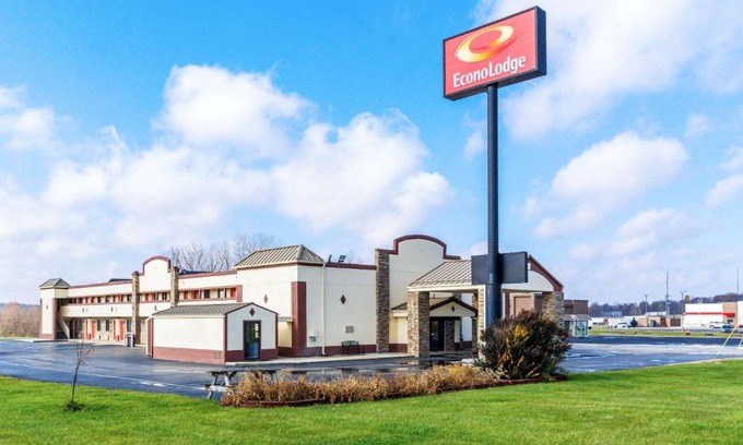 Cloverdale Cabin | Econo Lodge Cloverdale