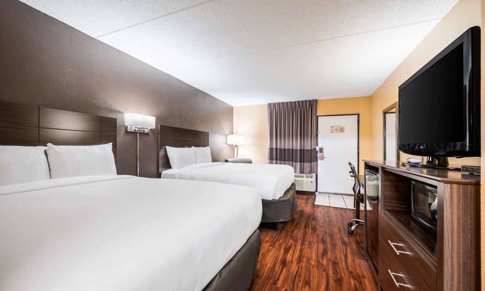 Columbus Hotel | Econo Lodge Columbus near Airport