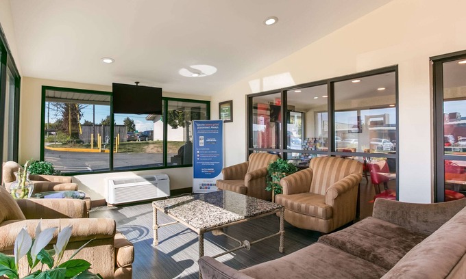 Frederick Hotel | Econo Lodge Frederick I-70