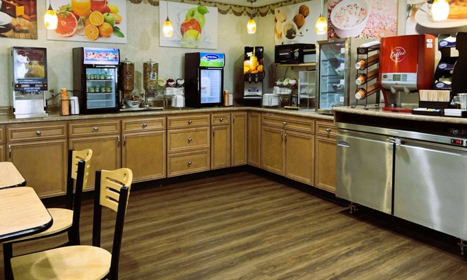 Grand Forks Hotel | Econo Lodge Grand Forks