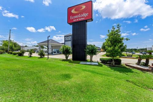 St. Martin Hotel | Econo Lodge Inn & Suites Ocean Springs - Biloxi