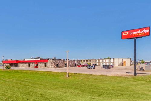 Brookings Hotel | Econo Lodge Inn & Suites Brookings