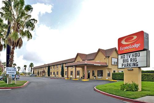 Corning Hotel | Econo Lodge Inn & Suites Corning