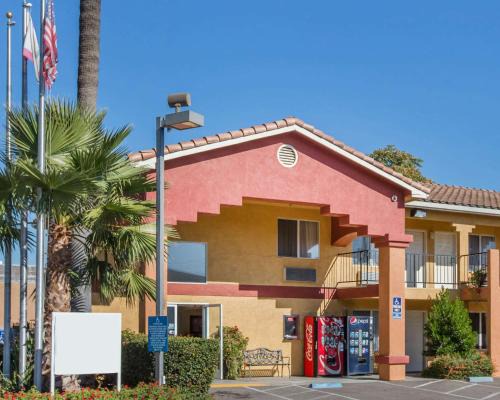 Lodi Hotel | Econo Lodge Inn & Suites Lodi - Wine Country Area