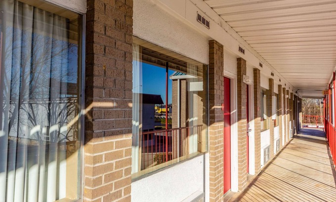 Meridian Hotel | Econo Lodge Meridian South