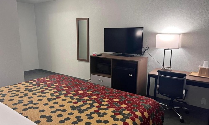 Portage Cabin | Econo Lodge Portage