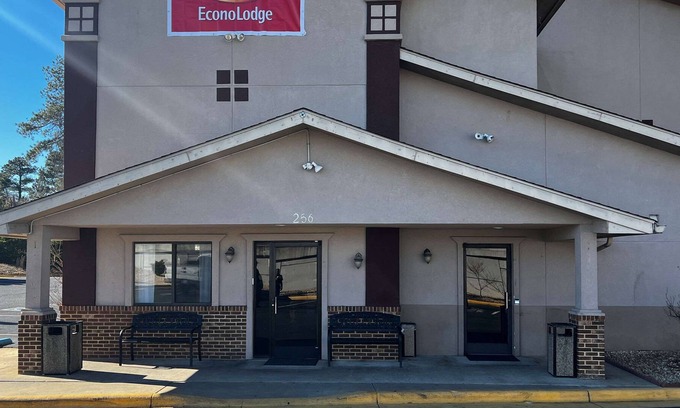 Spring Lake Hotel | Econo Lodge