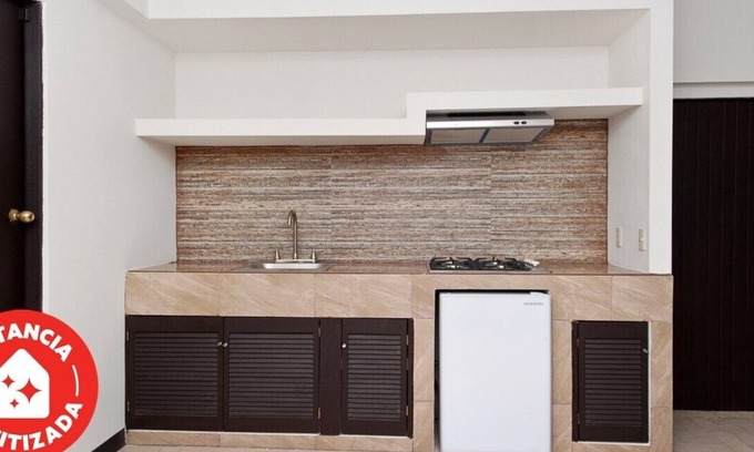 Contry Hotel | Econosuites Monterrey