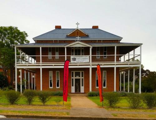 Canowindra House | Eddy's of Canowindra