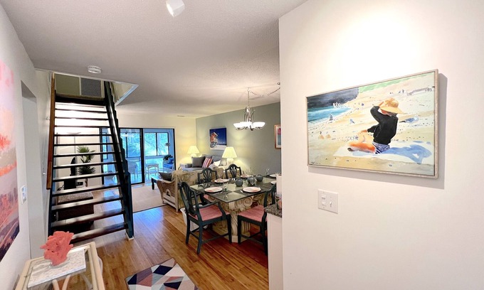 Edisto Island Condo | Edisto Beach Peach!—beautiful renovated condo on golf course & close to beaches