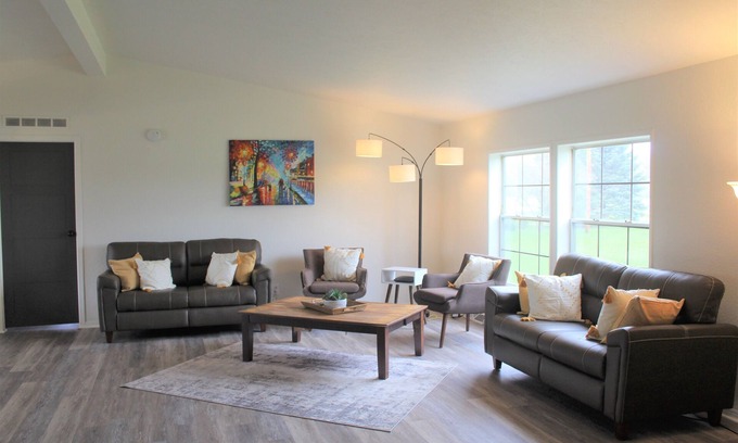 Donaldson House | Edward House, on 7 acres, not far from Notre Dame & Golf Course