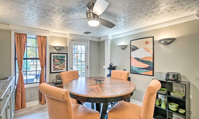 Greenville Apartment | Efficiency Apt Shared Conference Room, Patio