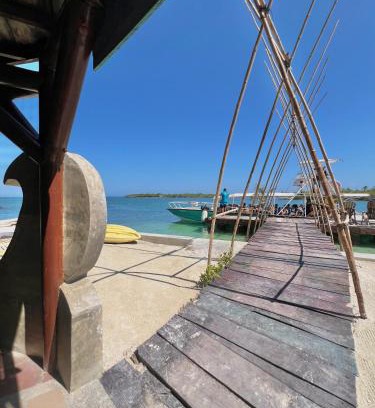 Isla Tintipan House | El Arca