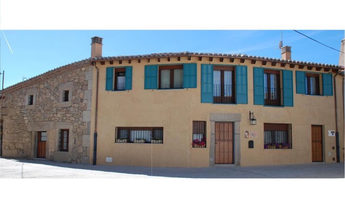 Neila de San Miguel House | El Capricho de Ana