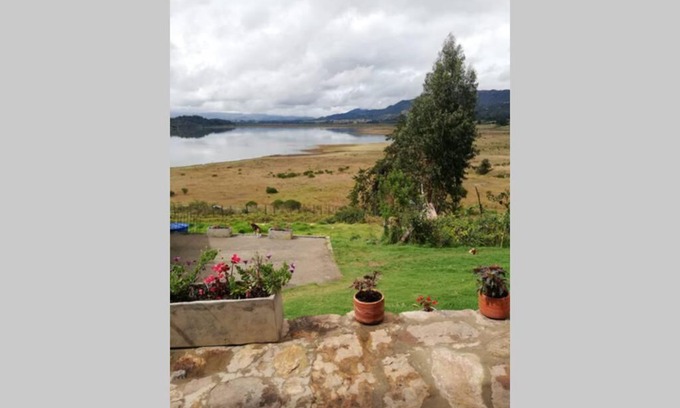 Guatavita House | El Cascajal: Amazing lake view. Vista al lago