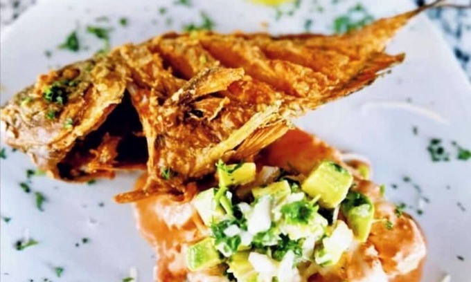 Los Hidalgos Apartment | El Paso Hotel Restaurant - 4 guests