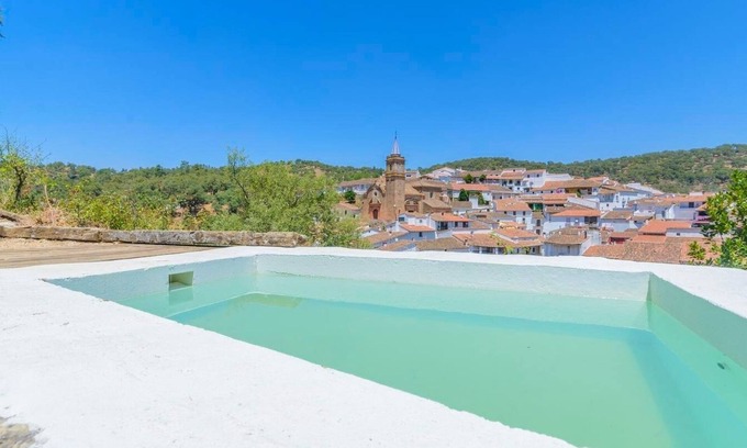 Valdelarco Villa | El Risco del Lomero Valdelarco by Ruralidays