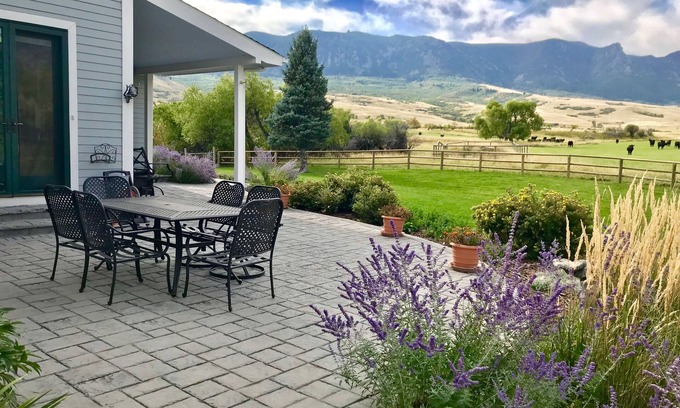 Story House | Elegance & Relaxation with an Awe Inspiring Big Horn Mountain Canyon view