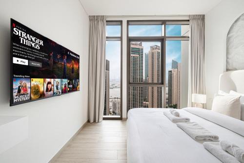 Ras Al Khor Industrial Area Apartment | Elegant 1BR with Skyline View in Creek Harbour