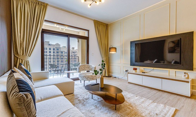 Umm Suqeim 3 Apartment | Elegant - 2 Bedroom in Jadeel 2, Madinat Jumeirah
