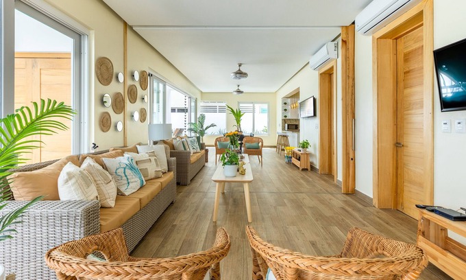 Portillo House | Elegant 6BR Coastal Escape | Steps to B