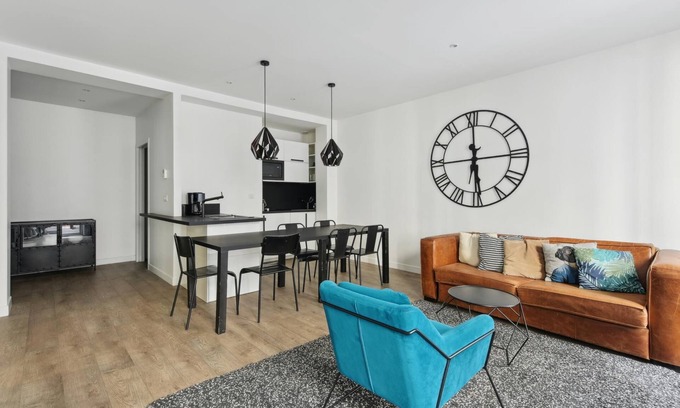 Quartier de la Place-Vendome Apartment | Elegant apt in Concorde district of Paris