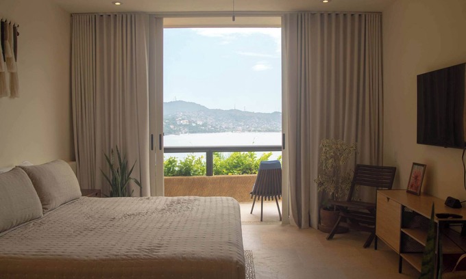 Playa Las Gatas Apartment | Elegant Condo with Terrace Jacuzzi and Beachfront