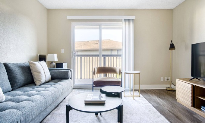 Foster City Apartment | Elegant Foster City 1BR w/Gym, Pool, W/D, near highways, by Blueground
