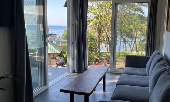 Antoneys Cay House | Elegant Guest house walking distance to beach, pool, snorkeling, kayak and more.