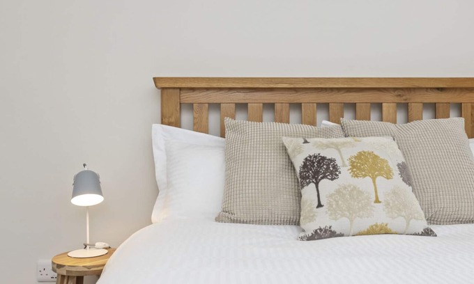 Belfast Apartment | ELEGANT HOME FROM HOME Ground floor Apt & Parking 2 Mins walk from Restaurants