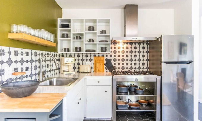 Bixby North House | Elegant Long Beach Getaway - 2 Units & Patio