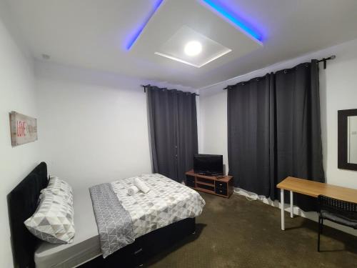 Middlesbrough House | Elegant Spacious Home