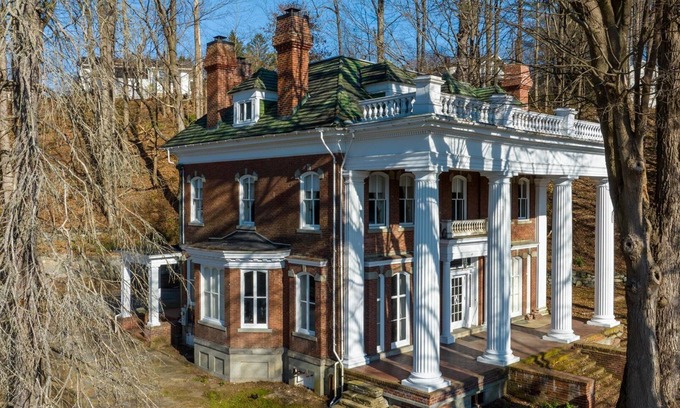 Springfield House | Elegant Vermont Manor w/Historic Charm