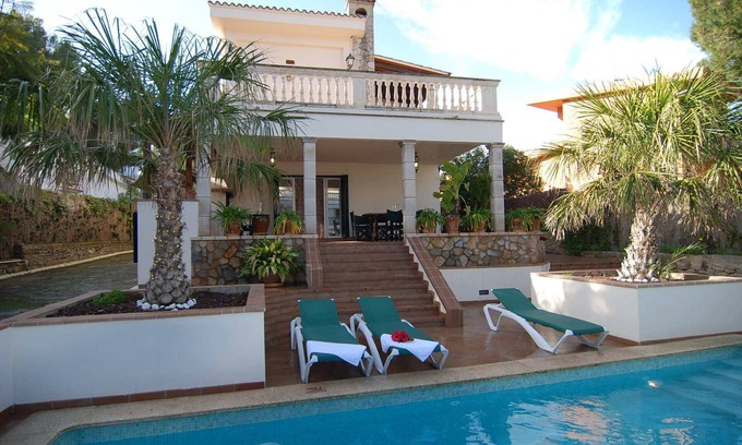 El Arenal Villa | Elegant Villa with private pool and BBQ. Only 100 m. from sandy beach. Wifi zone