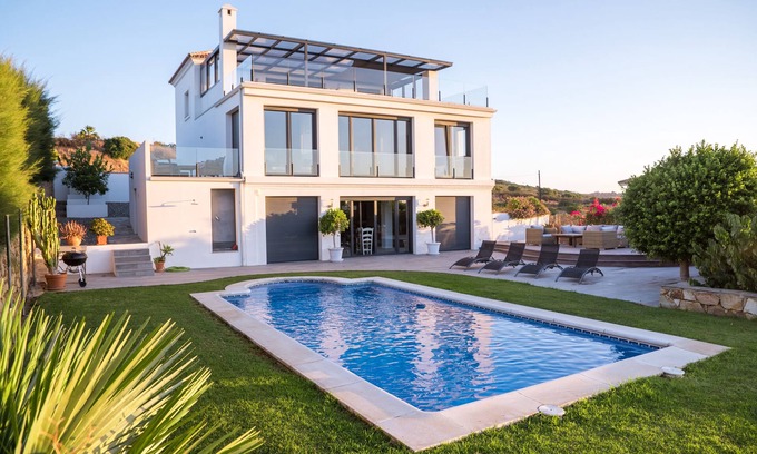Torreguadiaro Villa | Elegant Villa W/Views Of The Mediterranean, Gibraltar, Beach & Sotogrande Port