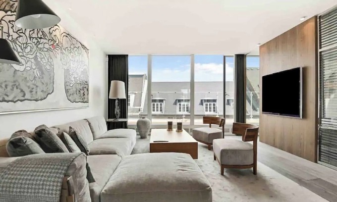 Copenhagen City Centre Apartment | Elite Penthouse: prime location!