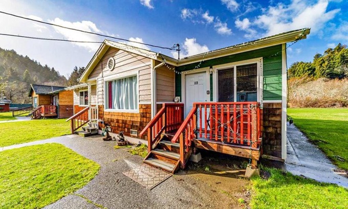 Orick House | Elk Meadow Cabins 11B Roosevelt Elk - Single Room