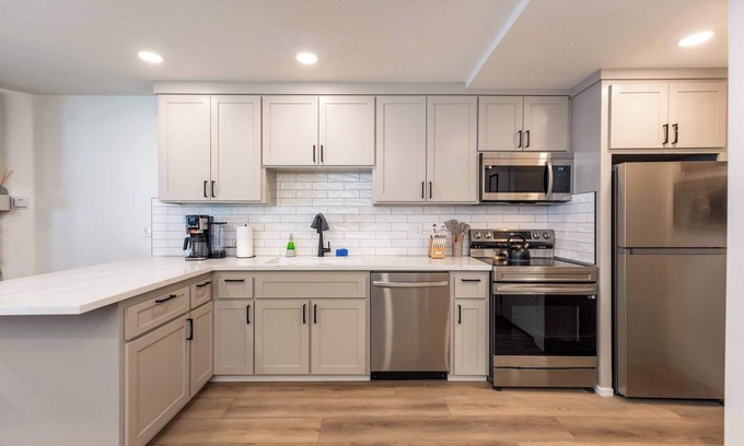 Yosemite National Park Condo | Elmer's Hideout - Fully Renovated Yosemite Escape!