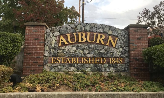 Auburn Hotel | Elmwood Motel