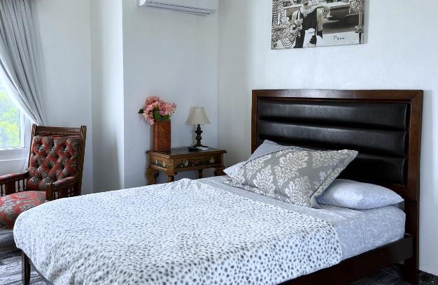 Cabrera Hotel | Elvis Presley Room at Casablanca