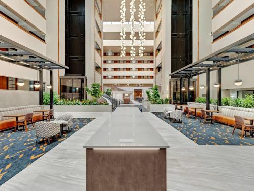 Wheatland Hotel | Embassy Suites by Hilton Oklahoma City Will Rogers Airport
