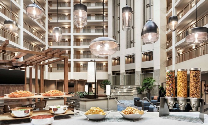 Dublin Hotel | Embassy Suites by Hilton Columbus Dublin